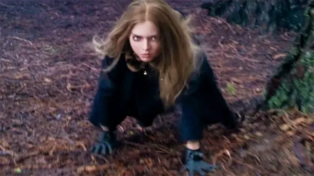 Video thumbnail for How M3GAN Actor Amie Donald Did Her Own Creepy Stunts