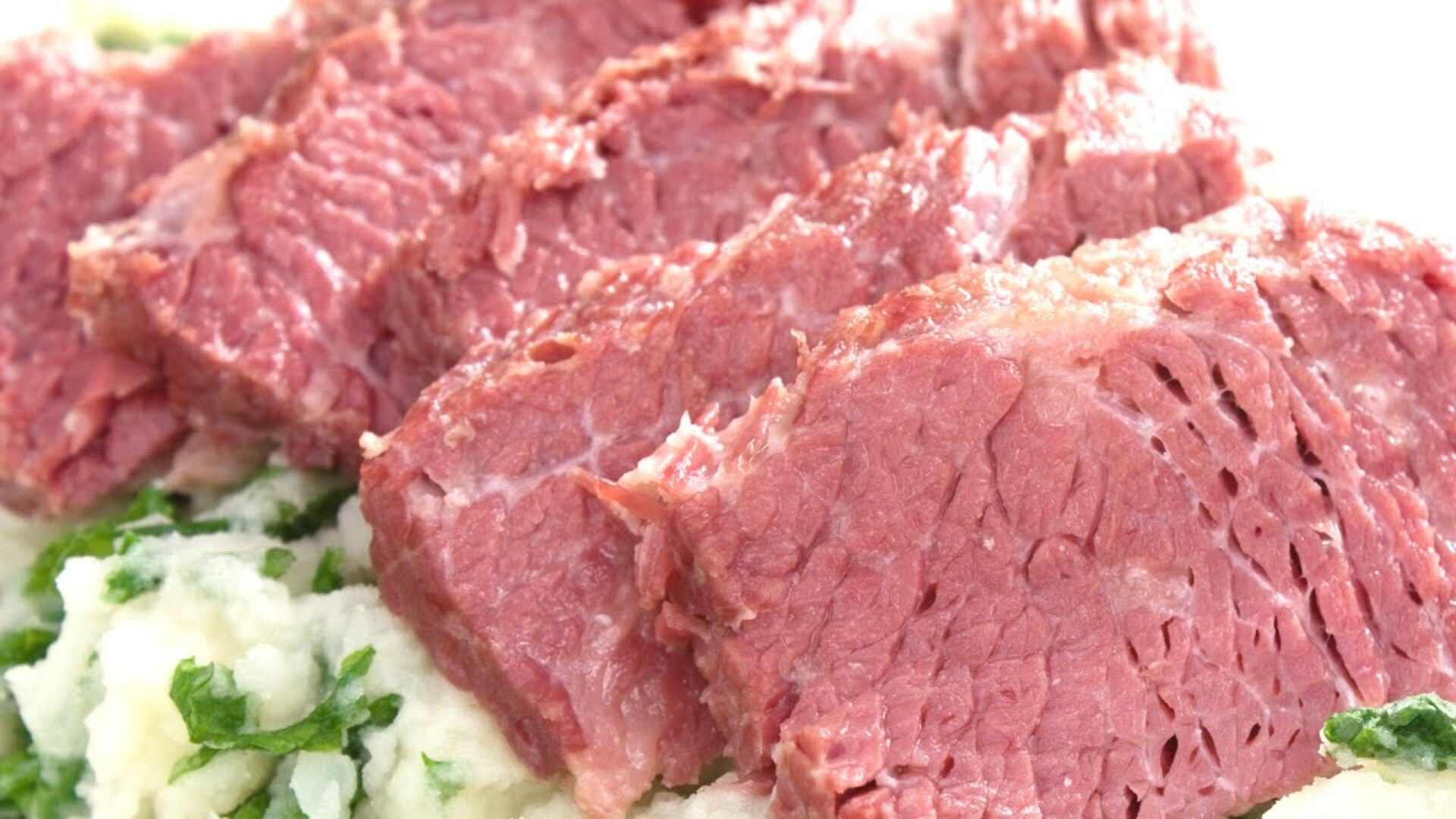 Video thumbnail for Mistakes Everyone Makes When Cooking Corned Beef And Cabbage