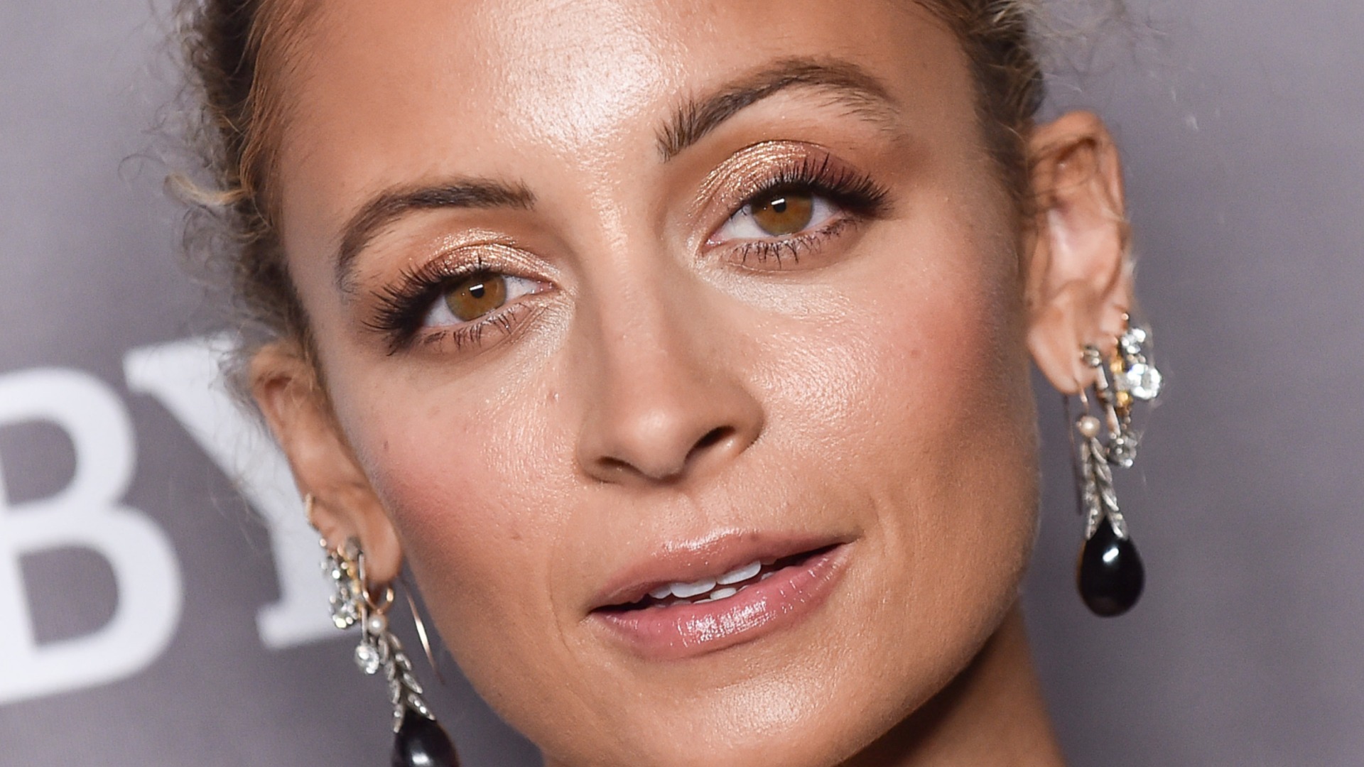 Video thumbnail for Celeb Couples Who Think They're Still A-List, But Aren't