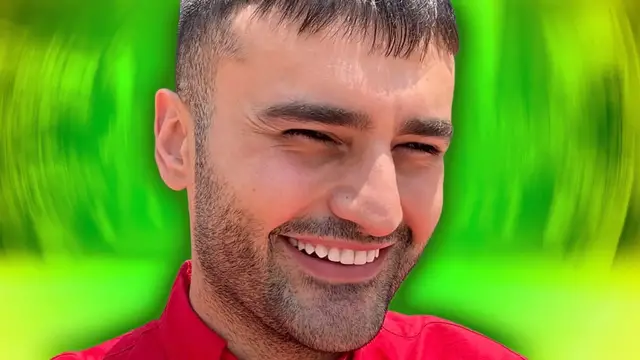 'Video thumbnail for Who Is The Viral Smiling Chef CZN Burak?'
