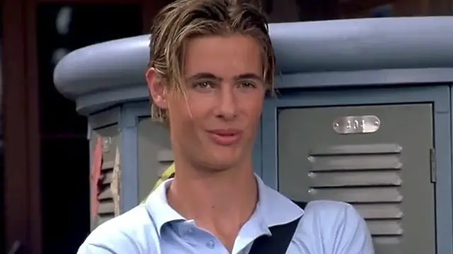 Video thumbnail for This '90s Disney Heartthrob Looks Entirely Unrecognizable Away From The Spotlight