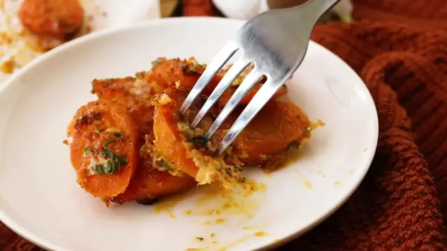 'Video thumbnail for EASY HEALTHY Oven or Air Fryer Garlic Parmesan Carrots Crispy Cheesy(720P HD)'
