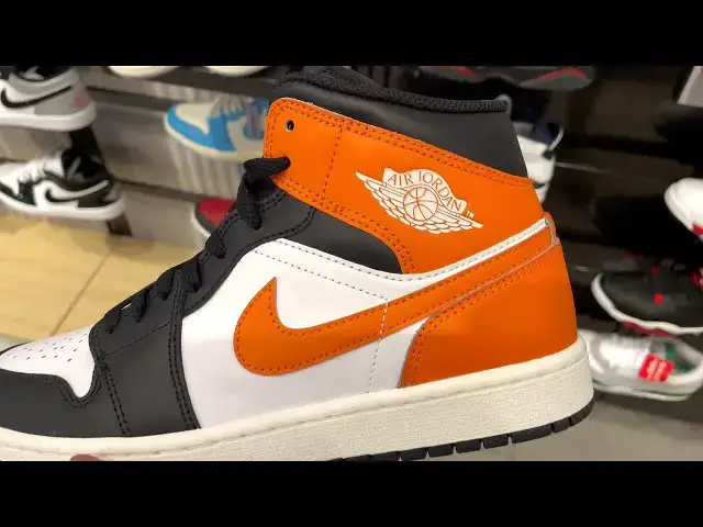 'Video thumbnail for Shattered Legacy! Air Jordan 1 Mid “Shattered Backboard” Quick Look'