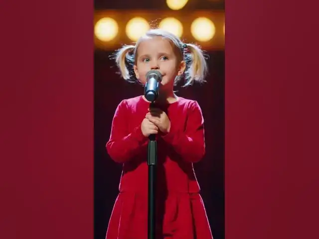 Video thumbnail for The crowd can't handle her joke delivery #standupcomedy #comedy #shorts