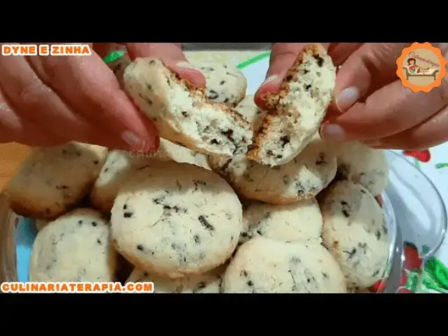 Video thumbnail for Biscoitinho Amanteigado Formigueiro de Maisena - Biscoito Caseiro de Maizena Super Leve e Crocante