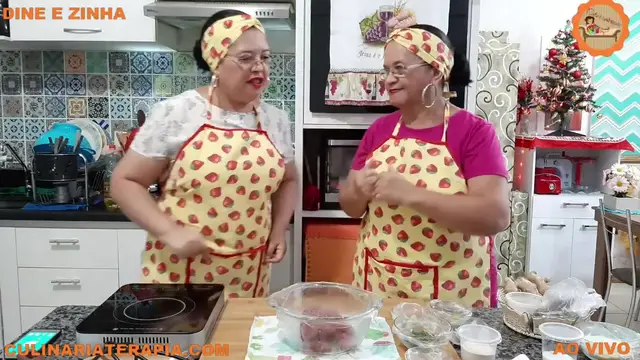 Video thumbnail for ALMÔNDEGAS PORPETAS PARA PETISCOS E UMA SABOROSA MACARRONADA