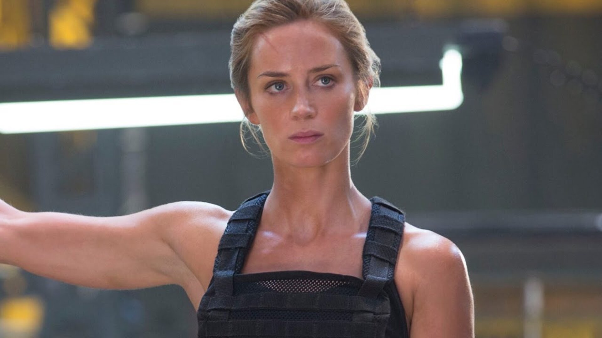 Video thumbnail for How Emily Blunt Got Ripped For Edge Of Tomorrow