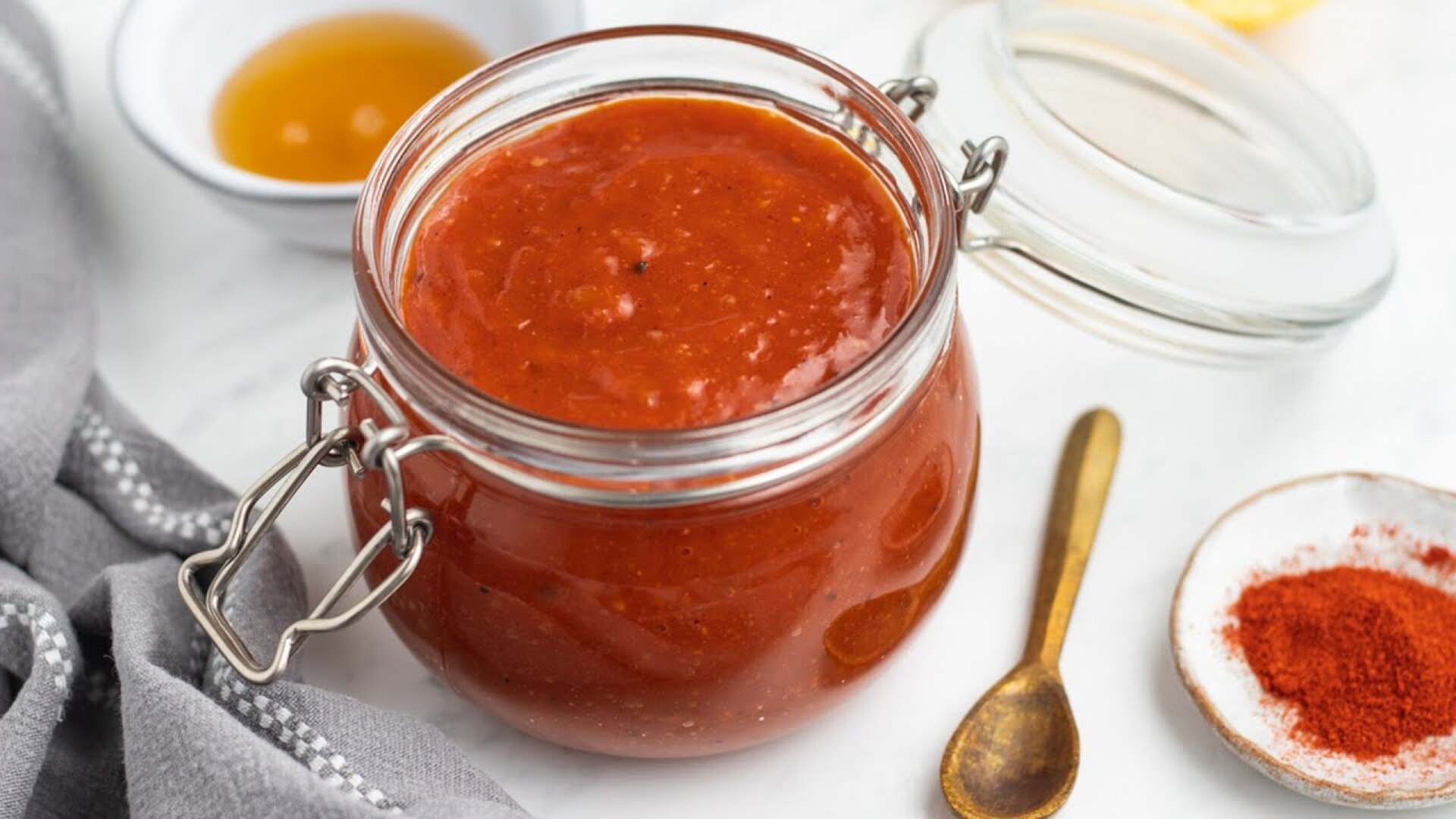 Video thumbnail for Homemade Honey BBQ Sauce Recipe