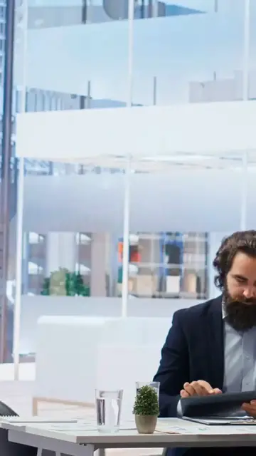 Video thumbnail for The Ultimate Guide to Choosing the Right Credit Card!