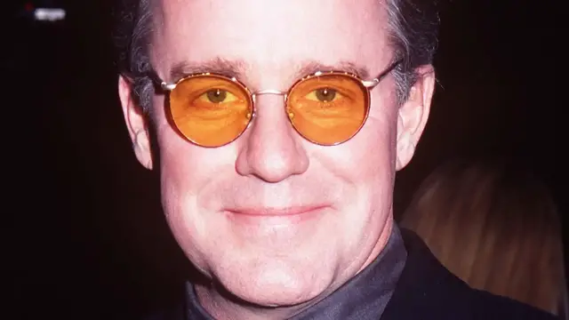 Video thumbnail for Grim Details About SNL Star Phil Hartman's Autopsy