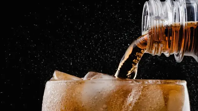 Video thumbnail for What You Should Really Know About Diet Coke