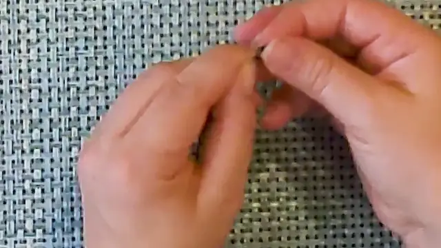 'Video thumbnail for Easy Handmade Beaded Bracelet Tutorial - Create Beautiful Accessories!'