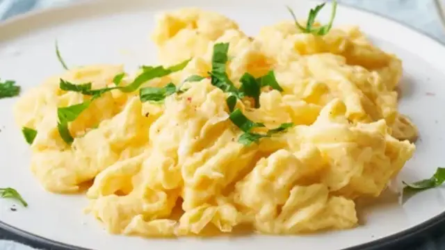 'Video thumbnail for The Secret Ingredient Martha Stewart Uses In Her Scrambled Eggs'
