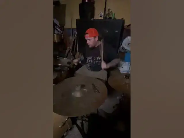 Video thumbnail for Drummer going off