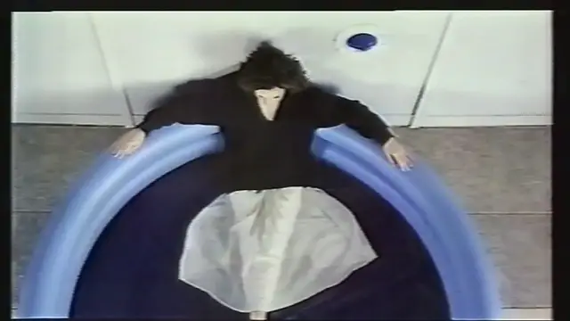 Video thumbnail for Isabelle Adjani - Pull Marine - 1985