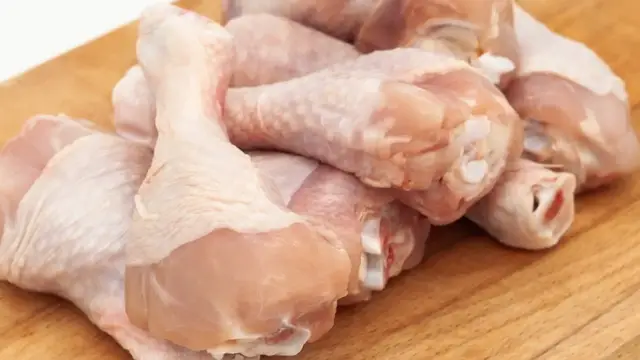 'Video thumbnail for Here's How To Tell If Chicken Has Gone Bad'