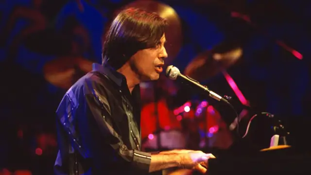 Video thumbnail for Jackson Browne's 1972 Breakthrough Hit Features 2 Rock Legends Hidden In Plain Sight