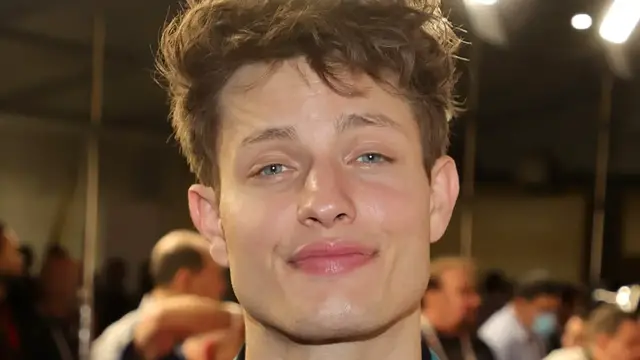 'Video thumbnail for The Heartbreaking Story Of Comedian Matt Rife's Late Father'