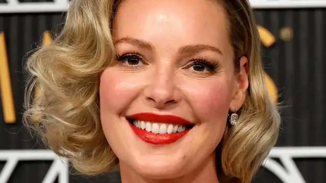 'Video thumbnail for Award Show Wardrobe Malfunctions Caught On Camera'