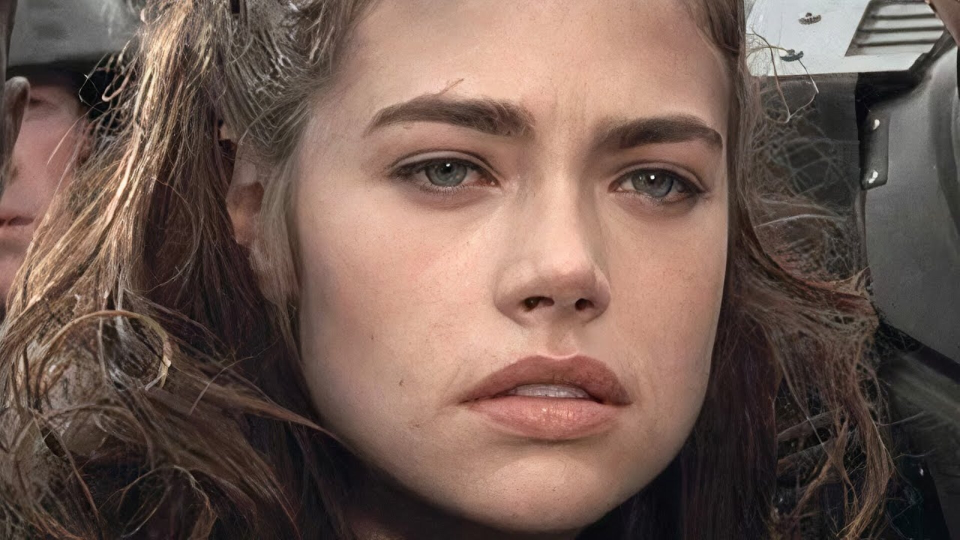 Video thumbnail for The Starship Troopers Scene That Means More Than You Think