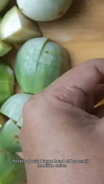 Video thumbnail for cream of broccoli soup recipe