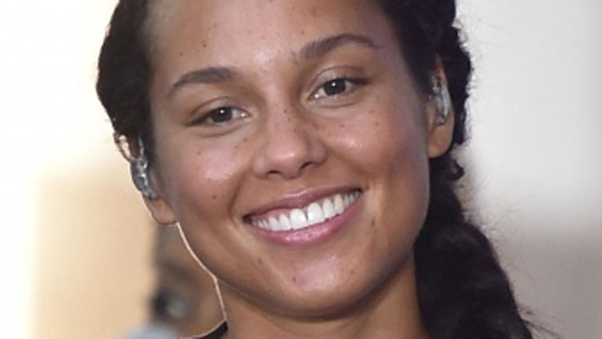 Video thumbnail for The Real Reason Alicia Keys Stopped Wearing Makeup