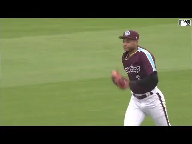 'Video thumbnail for Justin Crawford's AMAZING Sliding Catch! | Philadelphia Phillies Prospect | 03/30/2025'