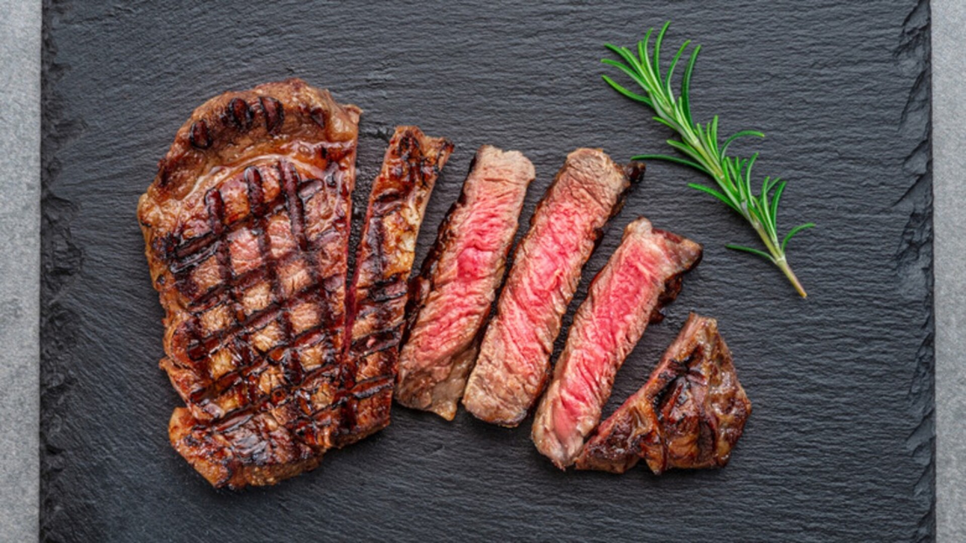 Video thumbnail for The High-End Steakhouse That's Not Worth The Price, According To Reviews