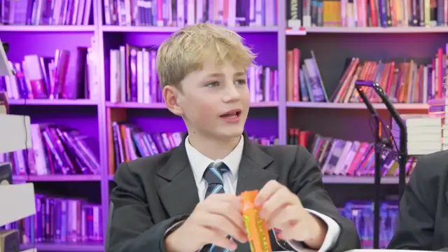 Video thumbnail for British Highschoolers try American Halloween Candy(720P HD)