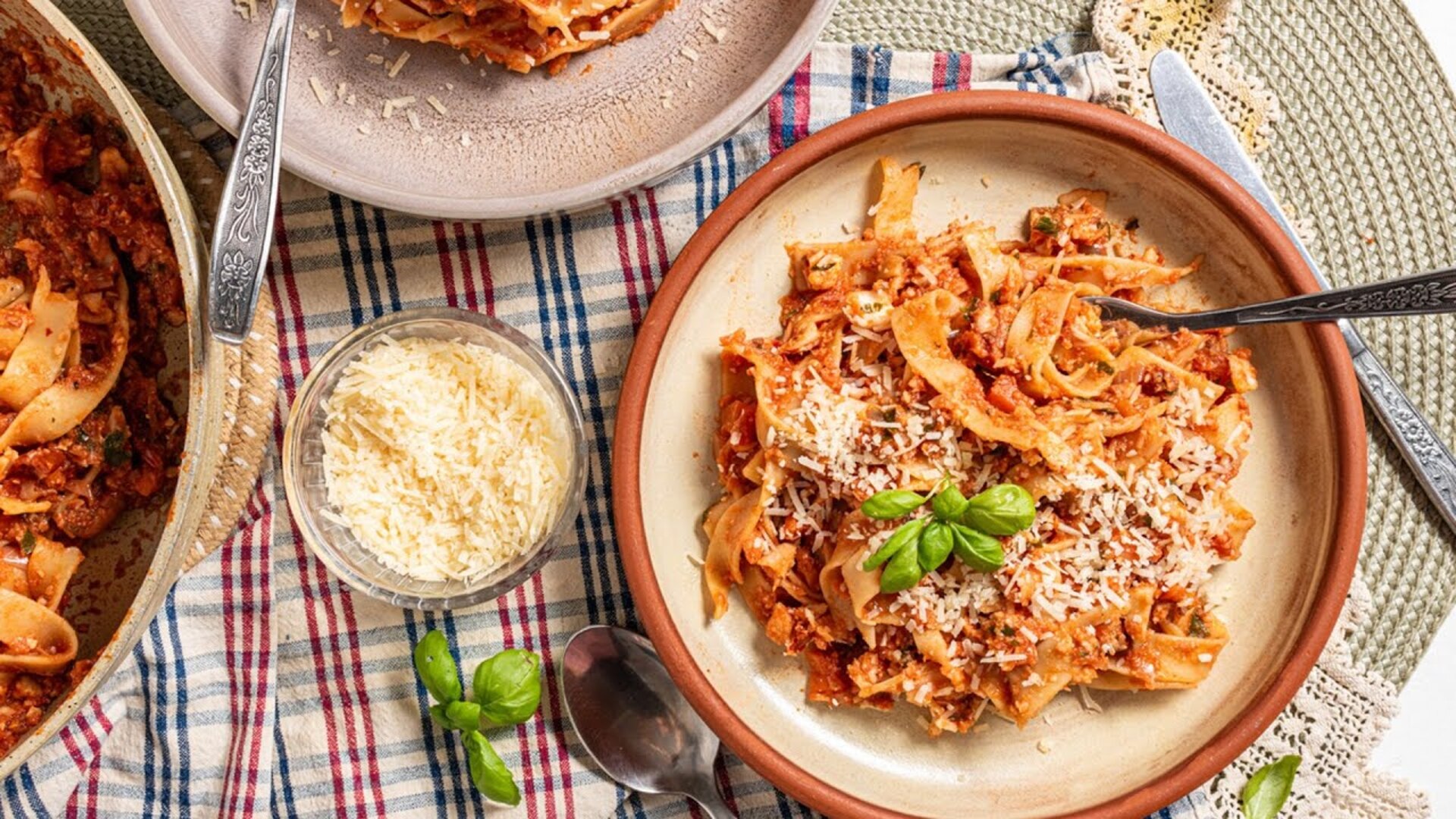 Video thumbnail for Vegetarian Cauliflower Bolognese Recipe