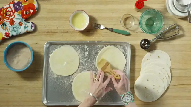 Video thumbnail for Cinnamon Crisps by The Pioneer Woman(720P HD)