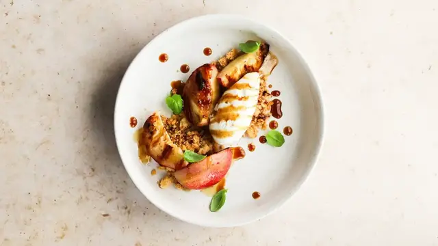 Video thumbnail for Grilled Nectarine Sundae With Pine Nut Crumble Recipe
