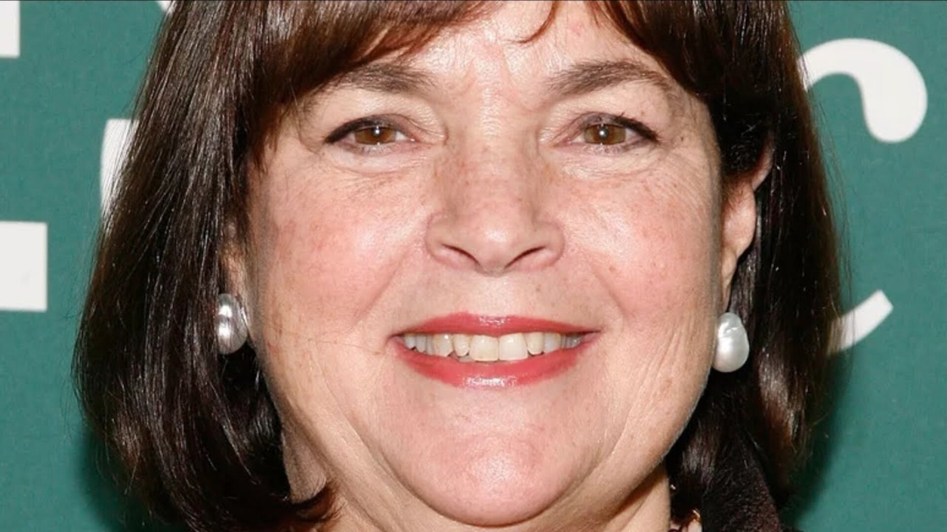 Video thumbnail for Why Ina Garten Told The Food Network To Lose Her Number
