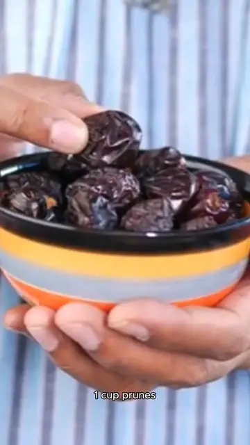 Video thumbnail for black cake recipe