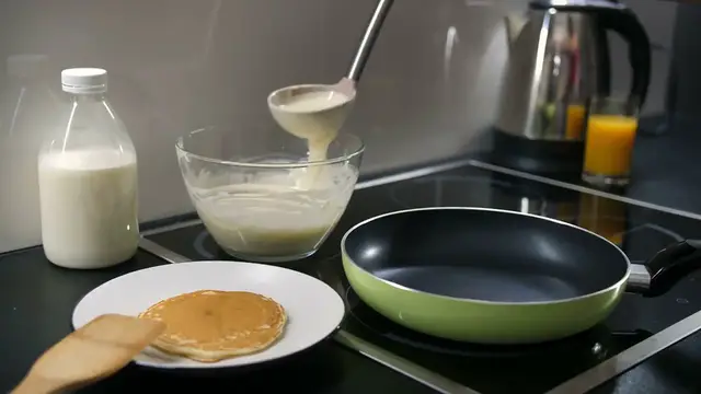 Video thumbnail for IHOP Holiday Special Pancakes, Santa & Christmas Cheer!