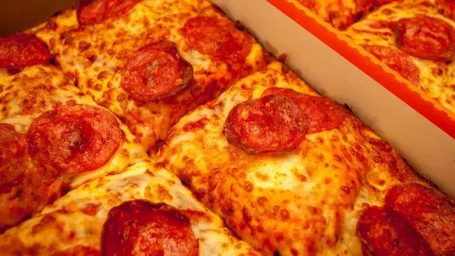 Video thumbnail for Here's Why Little Caesars Stopped Saying Pizza! Pizza!