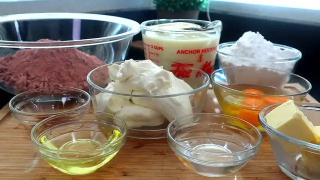 'Video thumbnail for 12.How to Make the Best Holiday Cake; Red Velvet Poke Cake (1080p 60fps)'