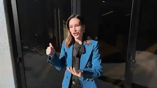 Video thumbnail for Apple AirPods update could help hearing impaired