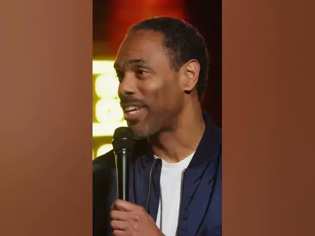 Video thumbnail for The Heckler Twin Comparison That Had Everyone Laughing #standupcomedy #funny #comedyclip