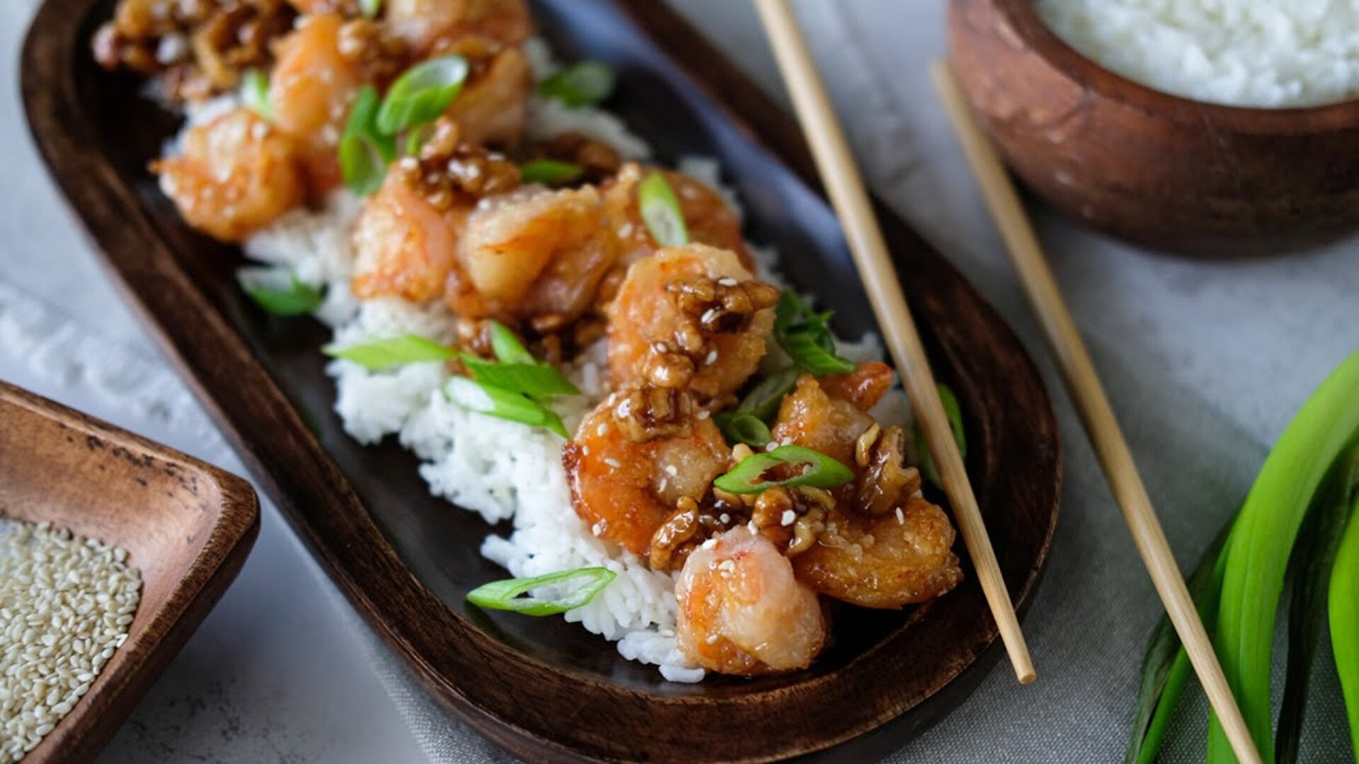 Video thumbnail for Classic Fried Honey-Walnut Shrimp Recipe