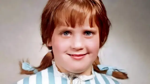 Video thumbnail for The Wendy's Girl Is All Grown Up Now. Do You Recognize Her?mi