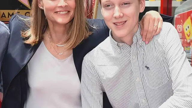 Video thumbnail for Jodie Foster's Remarkable Sons