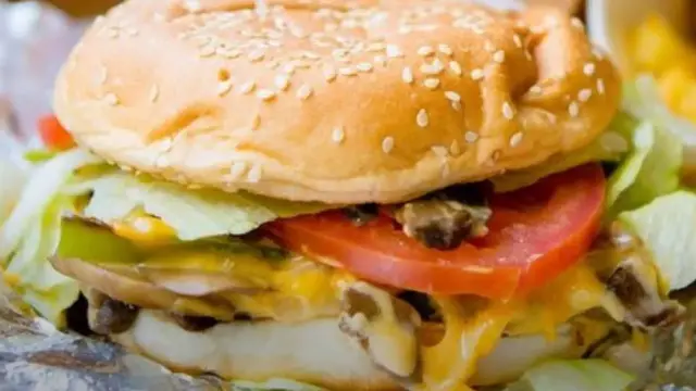 'Video thumbnail for Secret Five Guys Menu Items You'll Wish You Knew About Sooner'