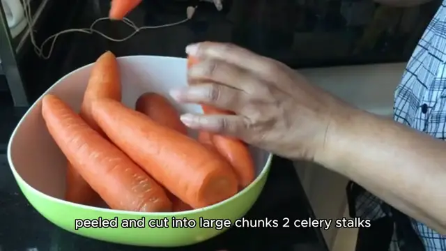 Video thumbnail for chicken stock recipe