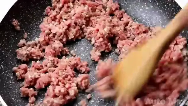 Video thumbnail for How to Make Crepes - Beef Stroganoff Recipe