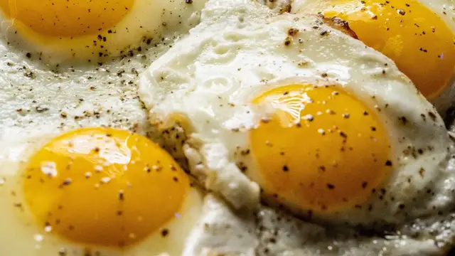 'Video thumbnail for Double Up On This Ingredient For Unbeatable Fried Eggs'
