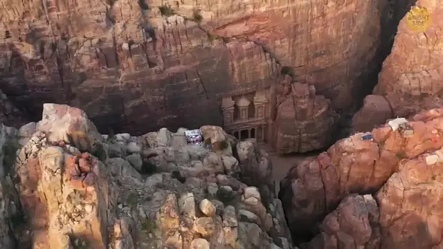 Video thumbnail for Archaeologists Find a Sealed Room in Petra   And What s Inside Is Horrifying(720P HD)