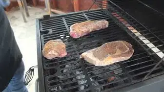 Video thumbnail for Quick Steak Grilling Tips