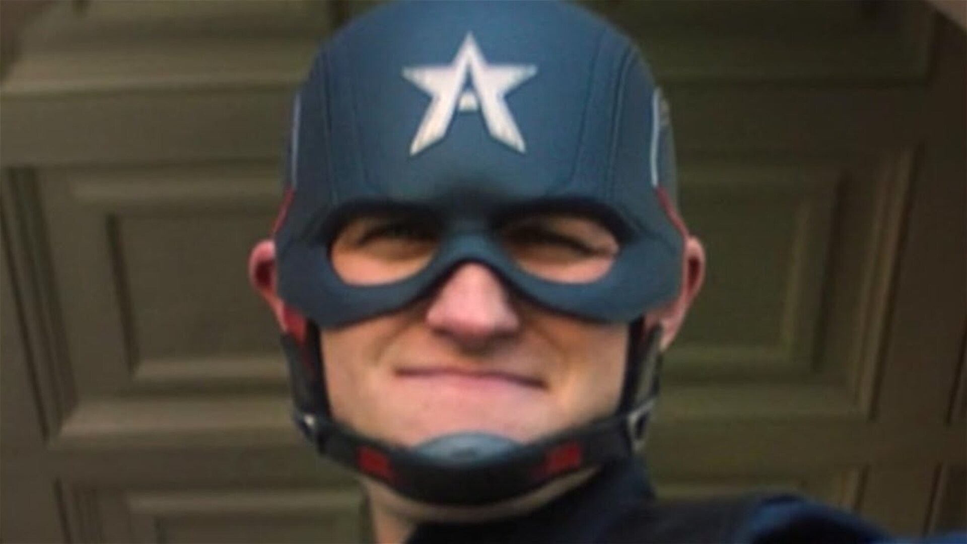 Video thumbnail for Secrets You Totally Missed In MCU Costumes