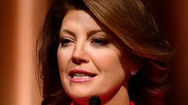 Video thumbnail for Norah O'Donnell's Transformation Is Turning Heads